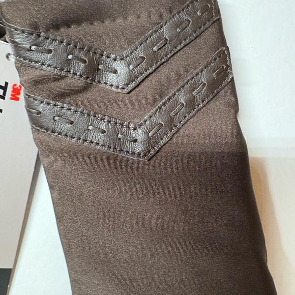 Isotoner SmartTouch Thinsulate Lined Gloves - Picture 4 of 9